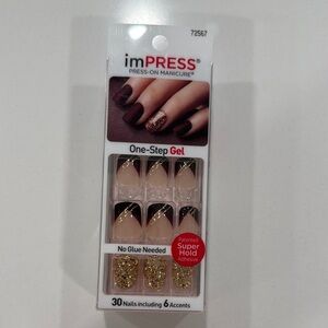 imPRESS Glamorous Gel Press-On Nails